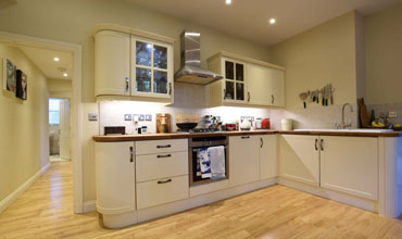 Kitchen in 2 bed flat in Clevedon to let